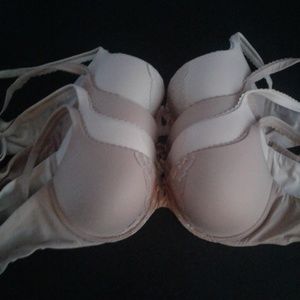 4 VS Perfect coverage/perfect shape bras